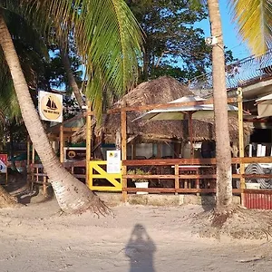  Hotell The Boat House
